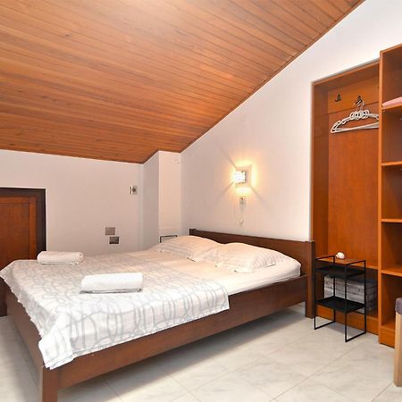 Apartments Nera Fažana エクステリア 写真