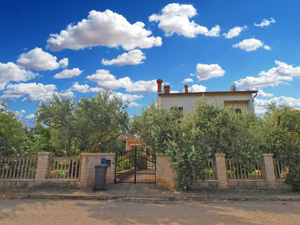 Apartments Nera Fažana エクステリア 写真