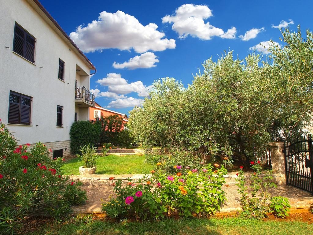 Apartments Nera Fažana エクステリア 写真